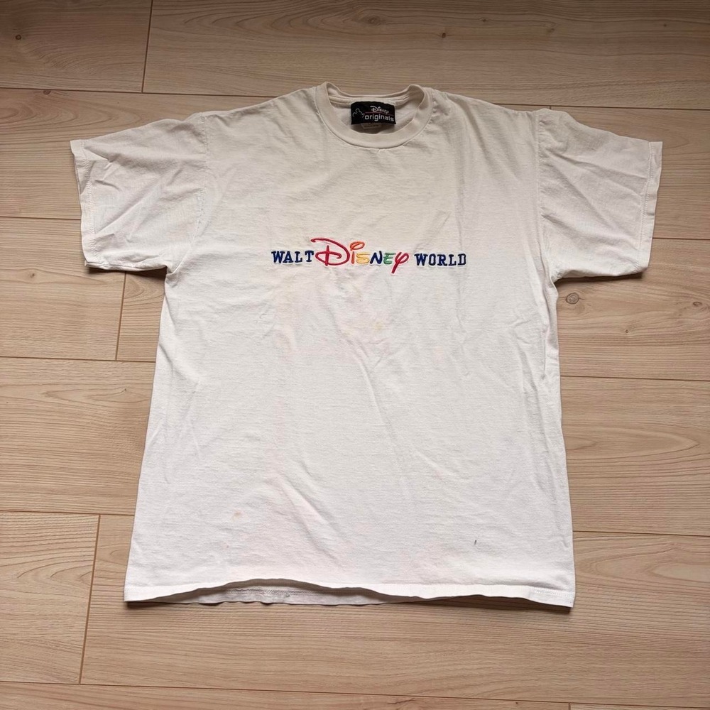 Disney Originals Walt Disney World Embroidered Logo Vintage T-Shirt White L/XL‎